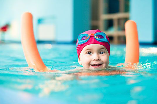 What you need to know about swimming lessons for kids | stay at home mum