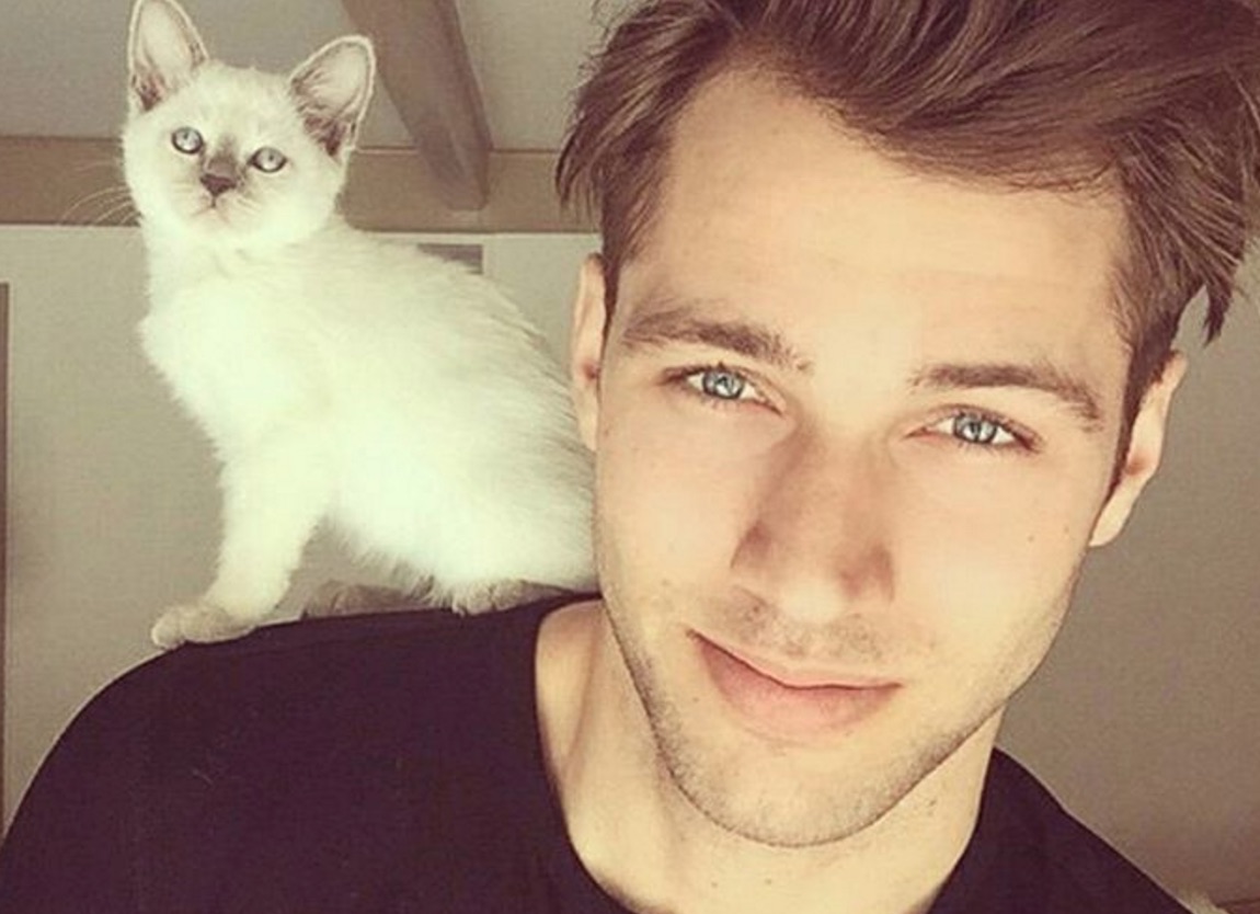 Hot Dudes With Kittens - The 'Purr'fect Thing To See On Instagram ...