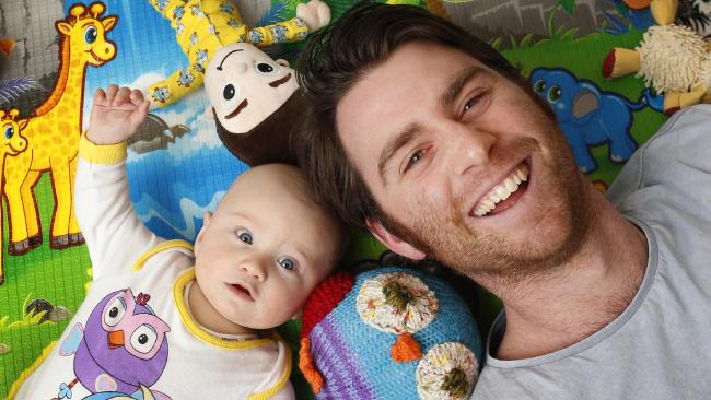 Jimmy Giggle Hilariously Trolls The Montague St Bridge