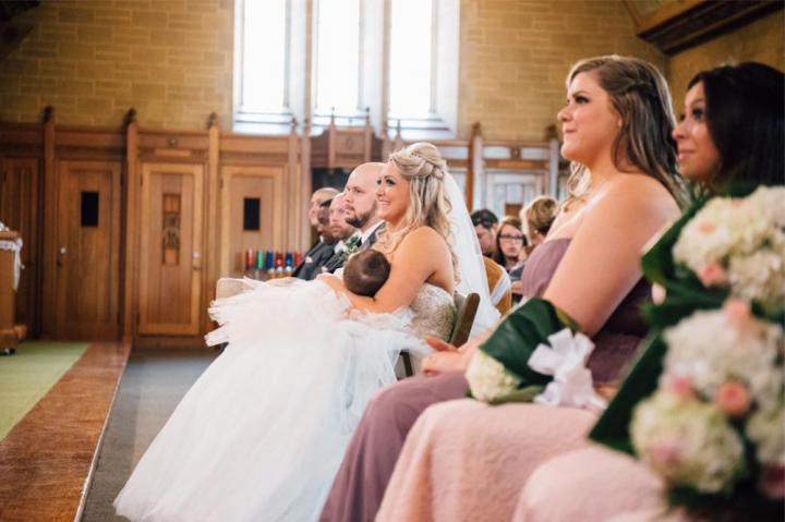 This Photo of Breastfeeding Bride is the Most Heartwarming You’ll See Today
