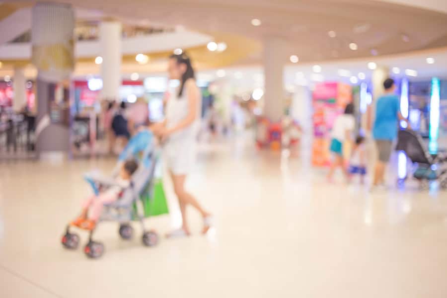 Child girl at Melbourne shopping centre during a safety incident.