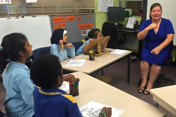 Australian Deaf Community Optimistic About Including Auslan in National Curriculum