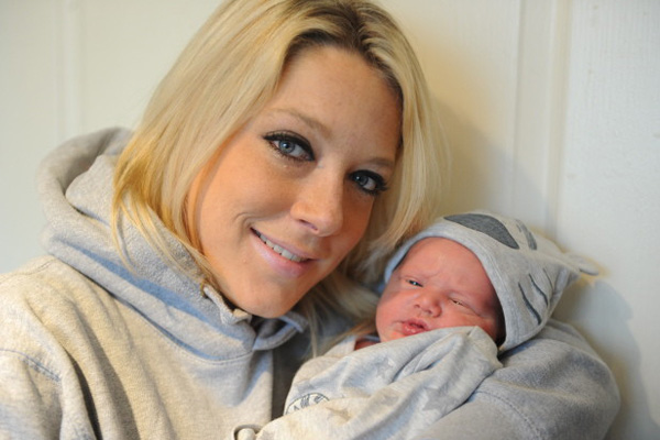 Mum Gives Birth In A Hospital Lift After Being Sent Home During Labour Stay At Home Mum