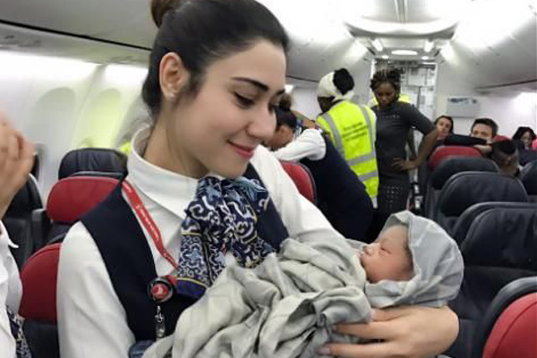 Turkish Airlines Cabin Crew Help Deliver Baby Girl Aboard A Flight At 42,000 Feet | Stay at Home Mum