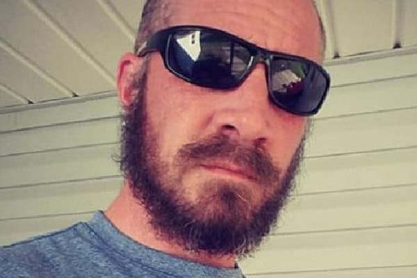 Dad's Rules for Dating His Daughters Go Viral.