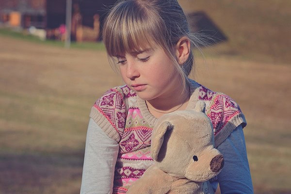 6 Ways to Help Your Daughter Deal With Mean Girls