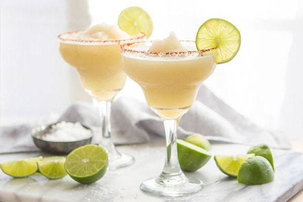 Delicious non-alcoholic lime cocktails perfect for your New Year's party. Easy to make and full of f.