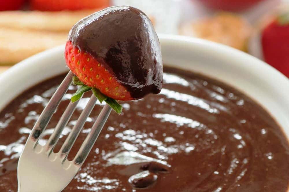 10 Mouth-watering Fondue Recipes That Will Make You Drool
