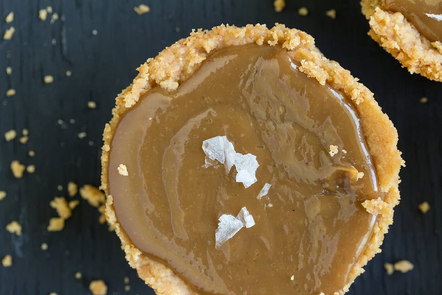 Delicious caramel tartlet with a crunchy biscuit base and smooth caramel filling. Perfect for sweet.