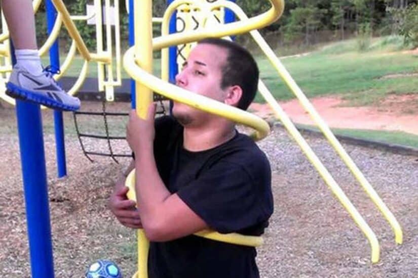 25 Things Kids Can Get Away With But Adults Can’t