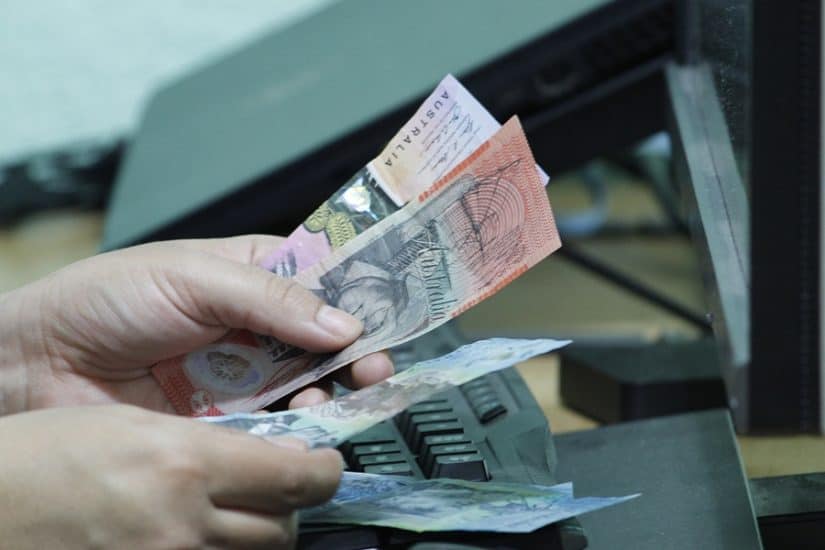 Taylor Swift Gives Kesha $250k, Still Gets Backlash