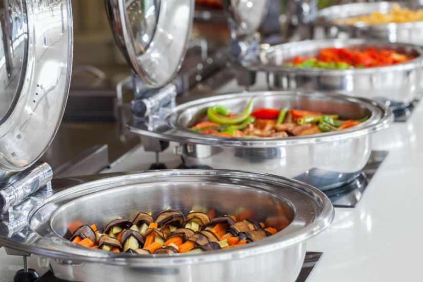 How To Choose The Right Food Warmer For Your Commercial Kitchen?