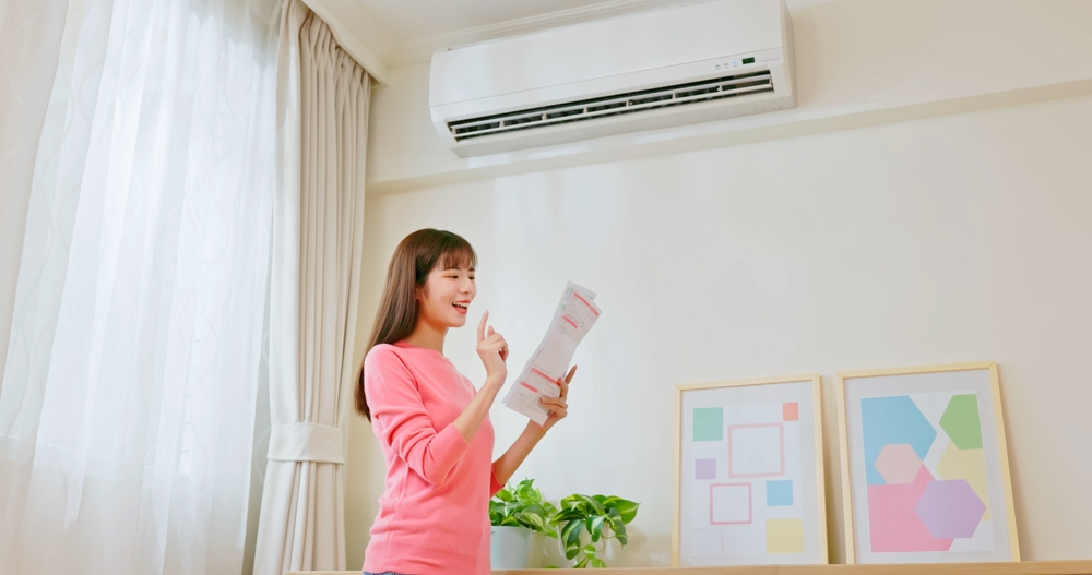 How to Slash Your Electricity & Gas Bills Without Changing a Thing (Except Your Provider!)